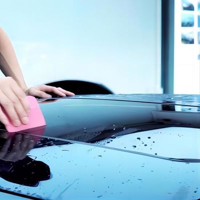 Un buon prezzo. 7.5mil Film anti graffi per tetto ad alta idrofobia per auto trasparente lucido TPU PPF in linea